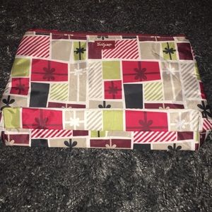 Thirty one insulated pouch new